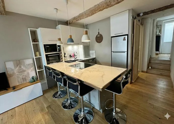 T2 De Charme Renove - Centre - 5 Min Du Castillet Apartmán *